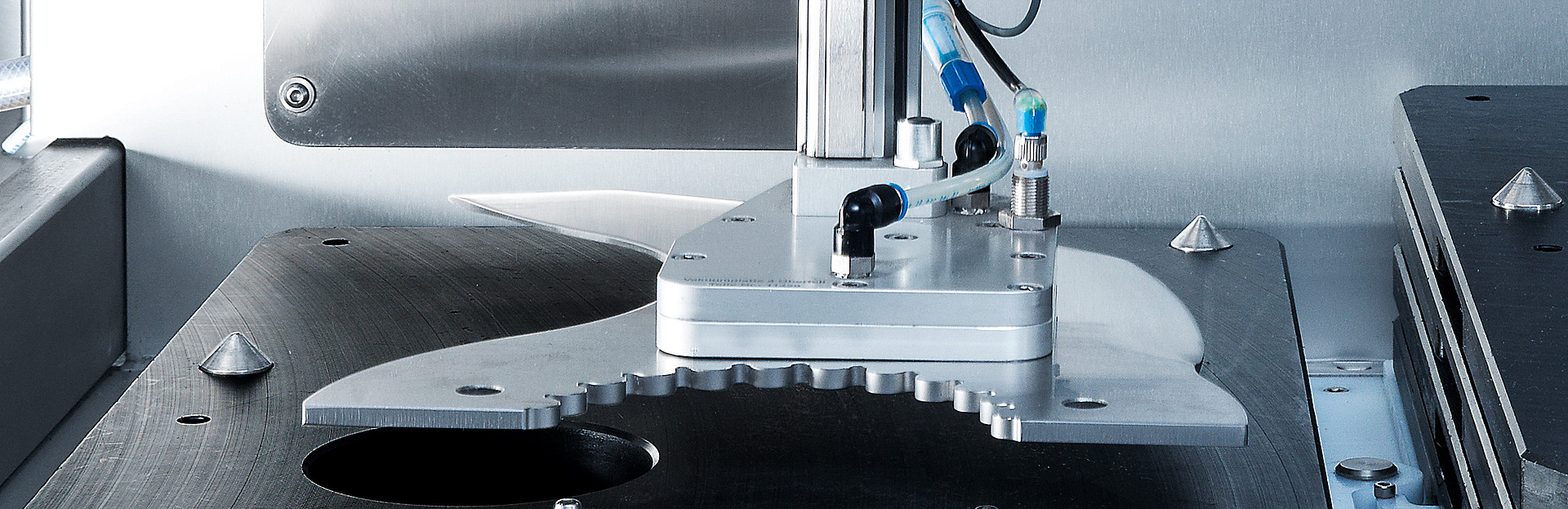 Affûteuse – polisseuse automatique B 600 Affûteuse – polisseuse automatique B 600