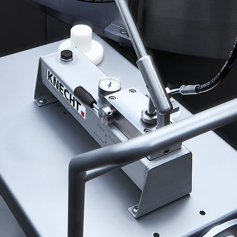 Serrage avec une pompe hydraulique